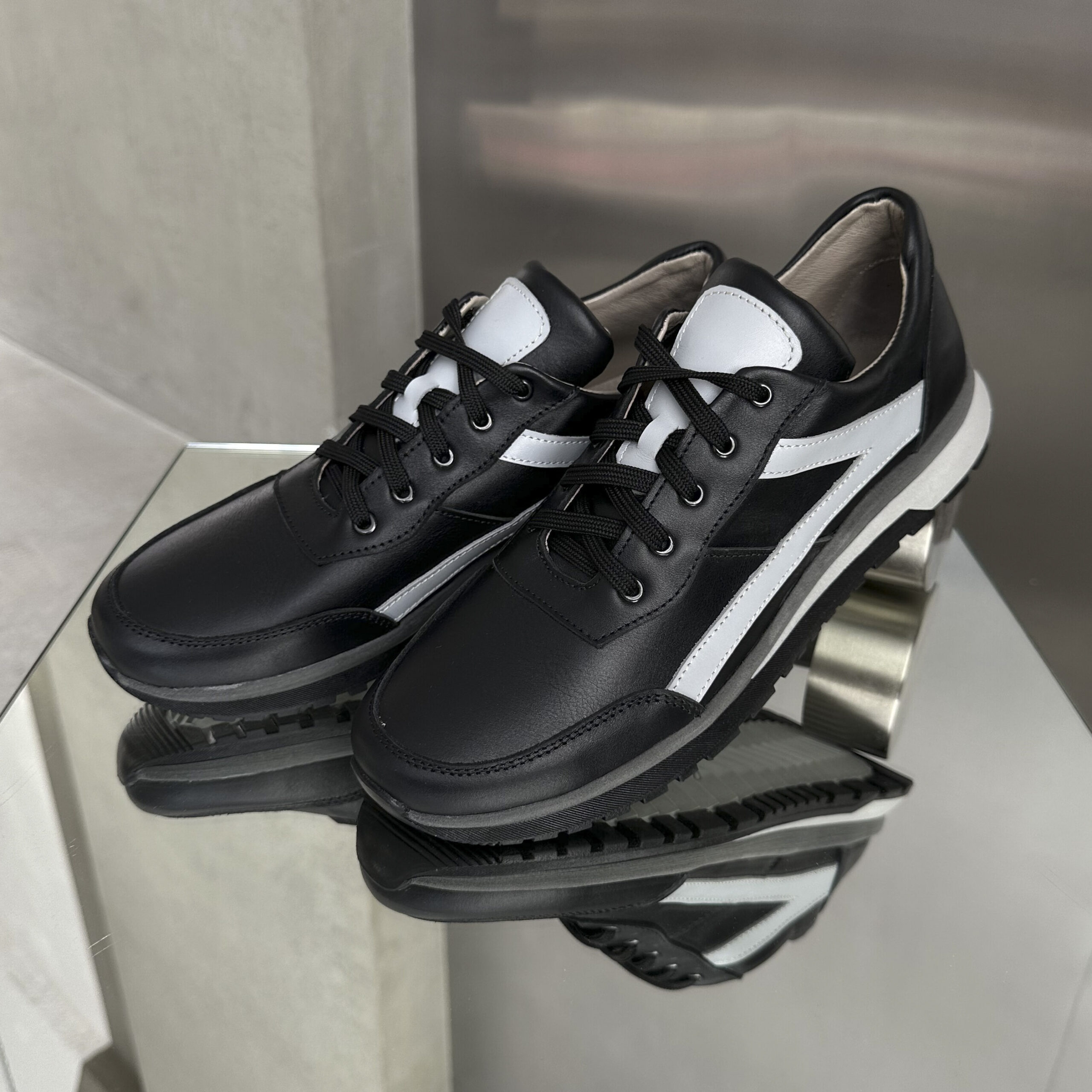 IMG_2756 Чоловічі кросівки Motion Black ART36М Вlack/Grey(K) - Зображення 1