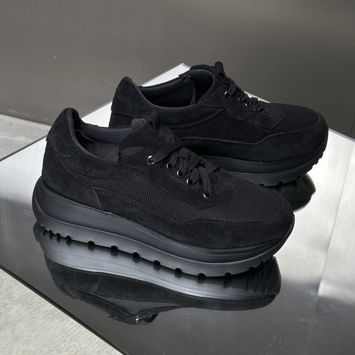 Жіночі кросівки замшеві Virginia ART23 Black/s - Зображення 2